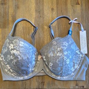 Victoria’s Secret Body by Victoria lined Demi. New with tags. Size 36D